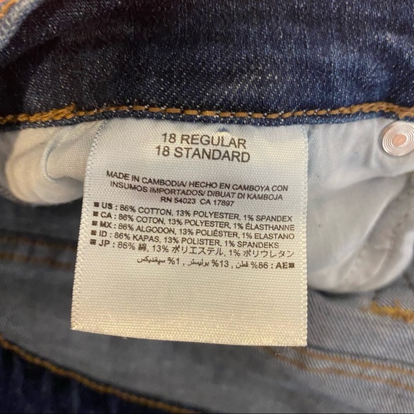 Old Navy Original Mid Rise Jeans Women's Plus Size 18 - Picture 2 of 4